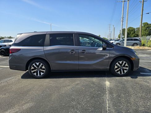 New 2026 Honda Odyssey EX-L image 3