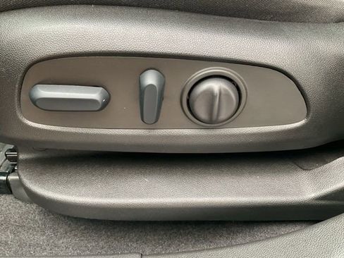 Used 2023 Chevrolet Blazer LT w/ Driver Confidence Package image 21