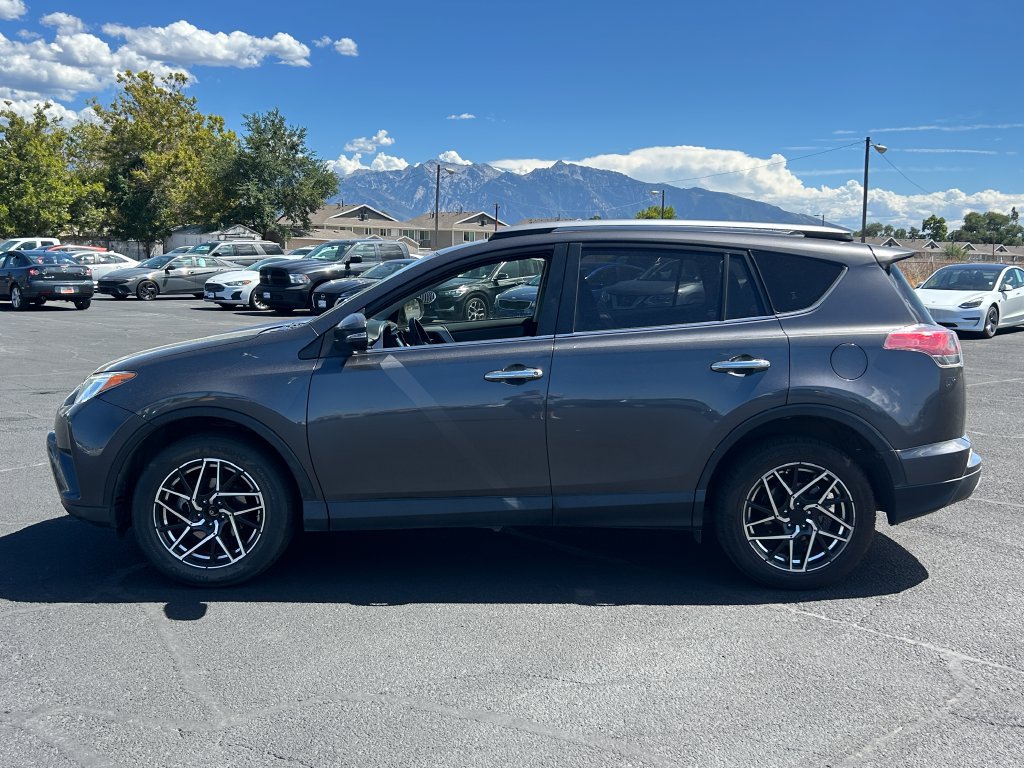 Used 2018 Toyota RAV4 Limited FWD image 6