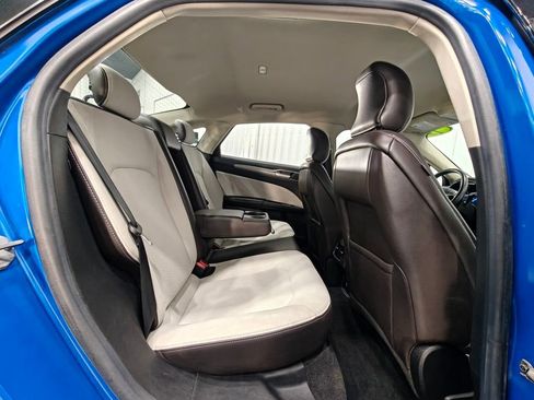 Used 2019 Ford Fusion SE w/ Equipment Group 151A FWD image 21