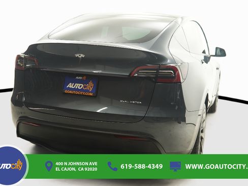 Used 2023 Tesla Model Y Long Range AWD/4WD image 10