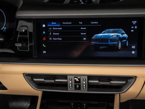 Certified 2026 Porsche Cayenne Coupe image 31