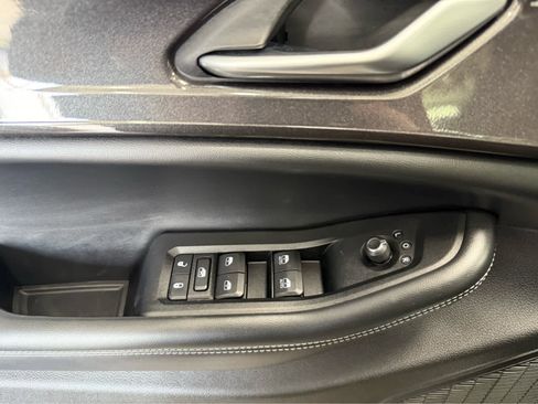 Used 2023 Jeep Grand Cherokee Altitude image 12