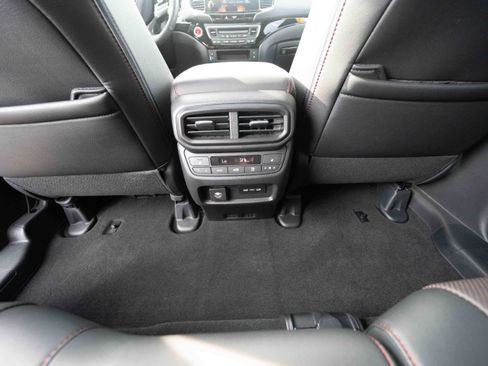 Used 2025 Honda Passport Black Edition image 22