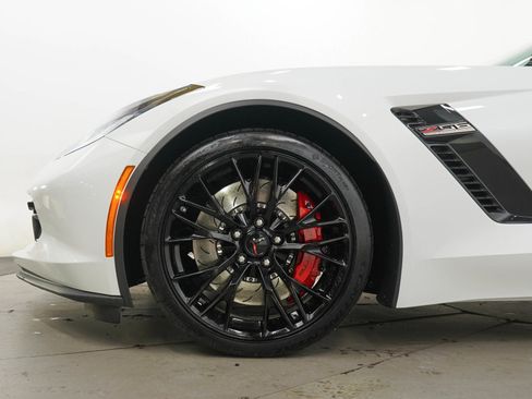 Used 2016 Chevrolet Corvette Z06 w/ 3LZ Preferred Equipment Group RWD image 22