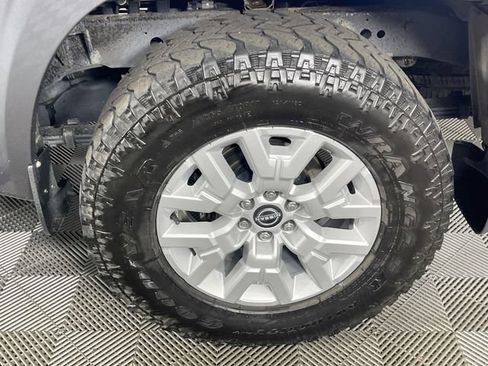 Used 2022 Nissan Frontier SV AWD/4WD image 29