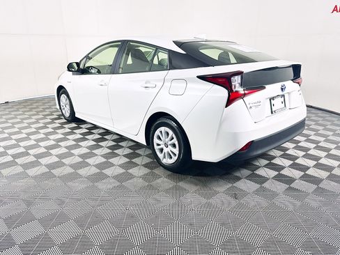Used 2022 Toyota Prius L Eco image 5