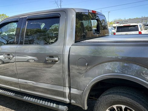 Used 2018 Ford F150 Lariat w/ Equipment Group 502A Luxury image 6