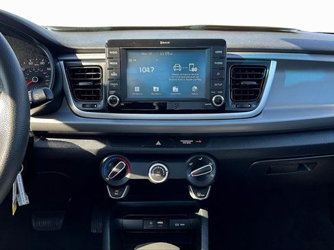 Used 2020 Kia Rio S image 6