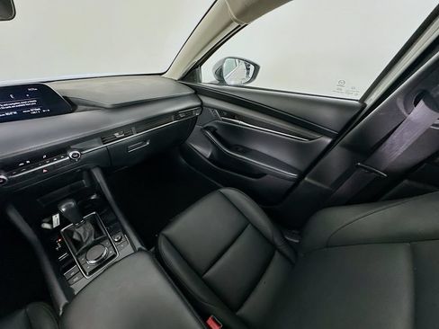 Used 2024 MAZDA MAZDA3 s FWD image 9