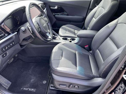 Used 2022 Kia Niro Touring Special Edition FWD image 15