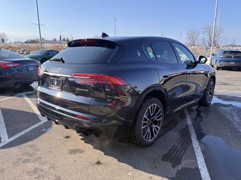 Used 2023 Maserati Grecale GT image 7