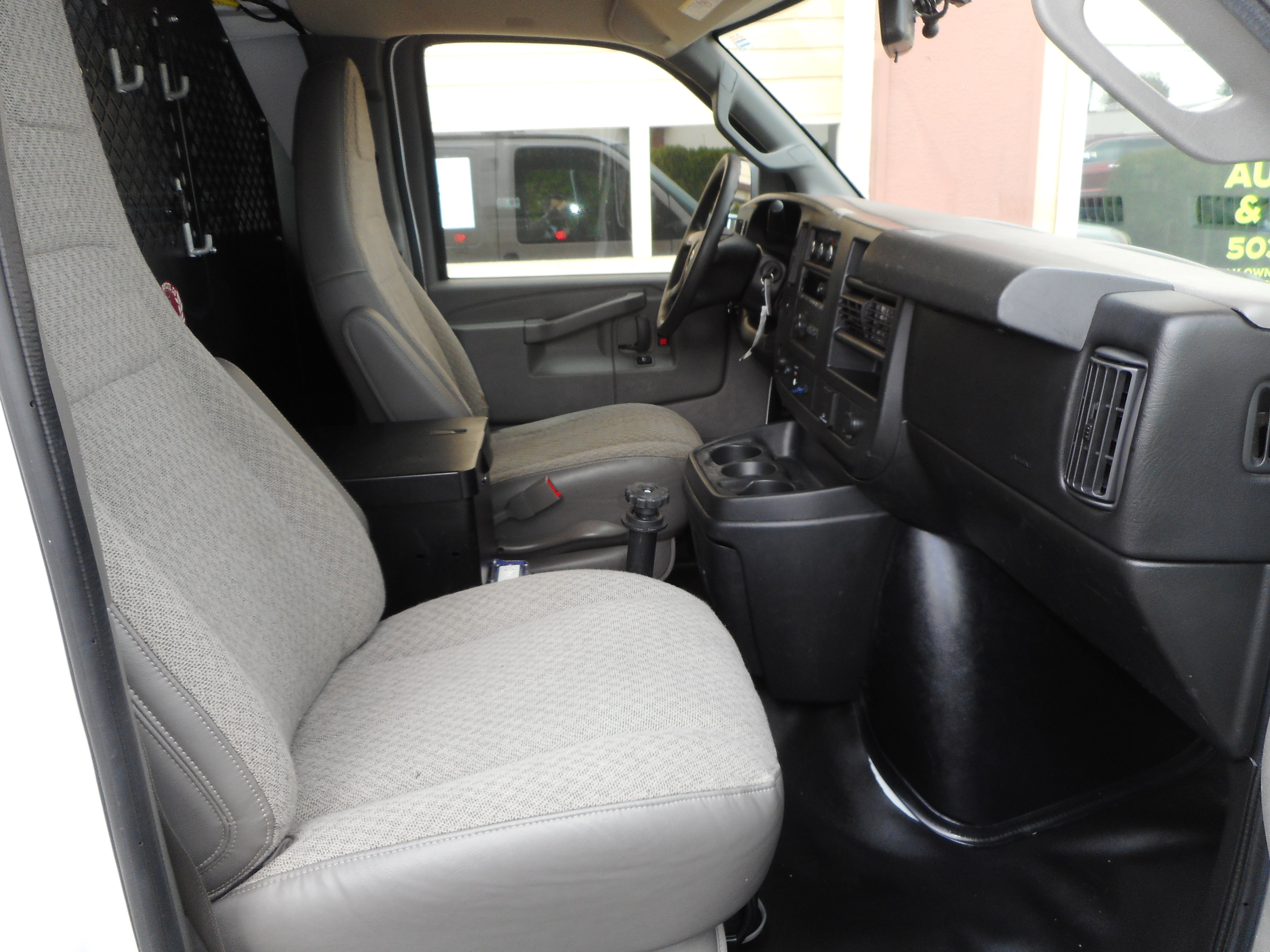 Used 2016 Chevrolet Express 2500 w/ Cold Climate Package RWD image 25