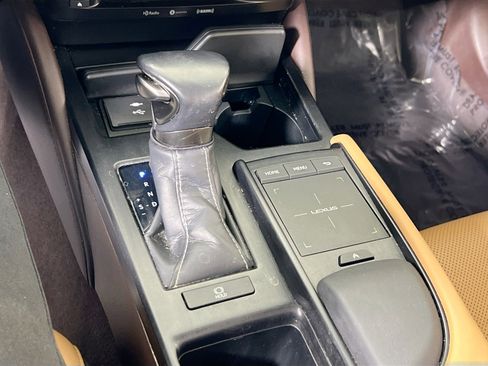 Used 2021 Lexus ES 250 w/ Premium Package image 15