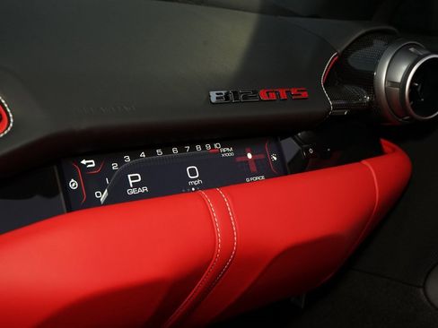 Used 2023 Ferrari 812 GTS image 19