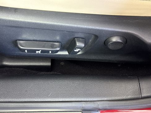 Used 2015 Lexus IS 250 RWD image 16