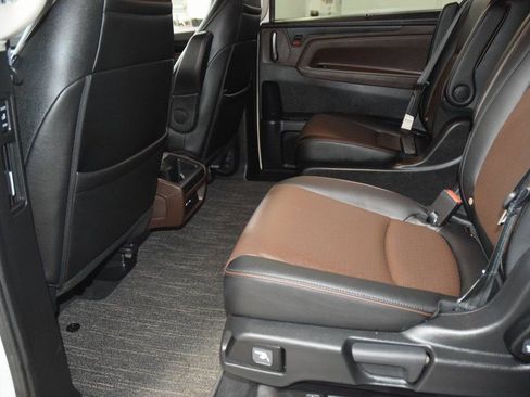 Used 2025 Honda Odyssey Elite image 40
