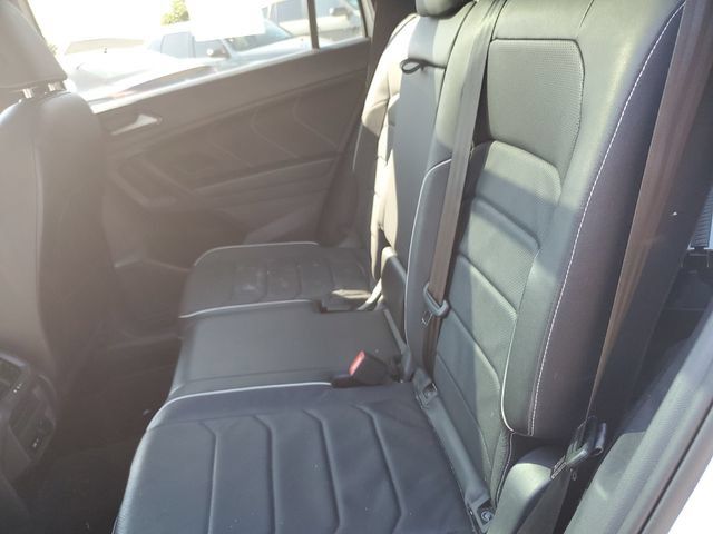 Certified 2024 Volkswagen Tiguan SEL R-Line AWD/4WD image 13