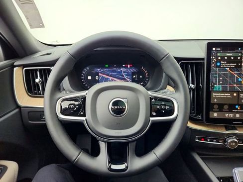 New 2026 Volvo XC60 B5 Core w/ Climate Package image 19