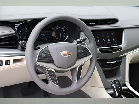 New 2025 Cadillac XT5 Premium Luxury w/ LPO, Floor Liner Package image 10