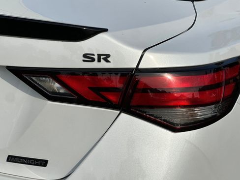 Used 2022 Nissan Sentra SR w/ Midnight Edition image 26
