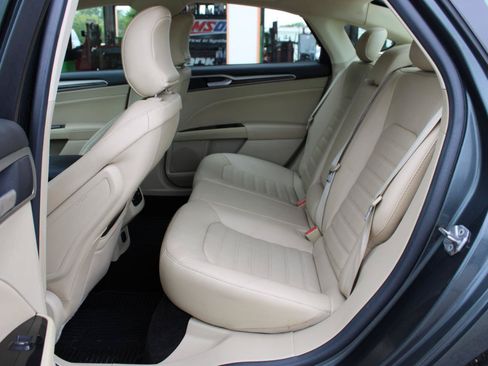 Used 2015 Ford Fusion SE w/ Equipment Group 202A FWD image 41