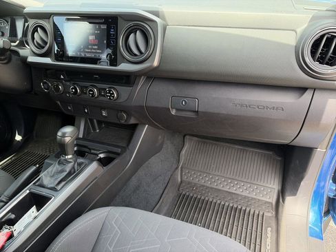 Used 2018 Toyota Tacoma TRD Sport AWD/4WD image 20