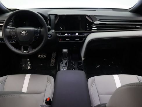 Certified 2025 Toyota Camry SE image 24