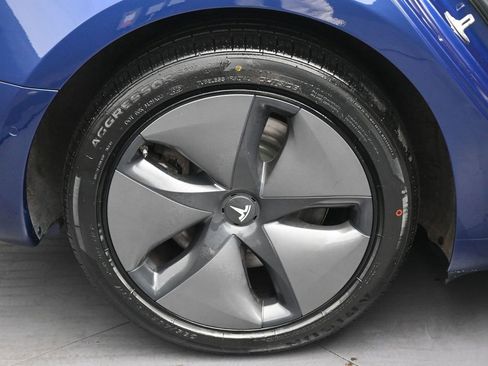Used 2018 Tesla Model 3 Long Range image 34
