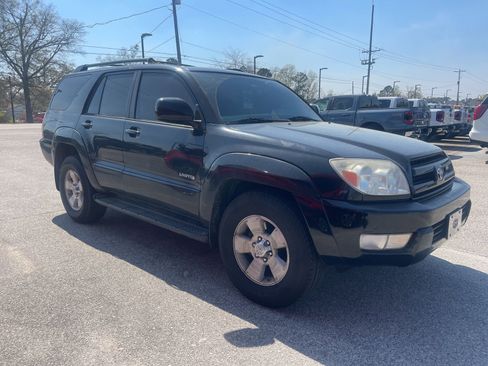 Used 2005 Toyota 4Runner Limited image 3