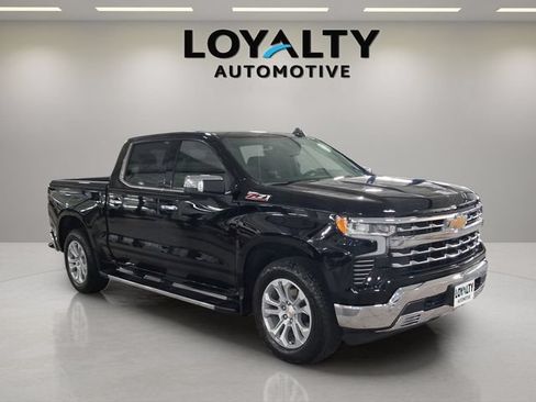 Used 2025 Chevrolet Silverado 1500 LTZ w/ Z71 Off-Road Package AWD/4WD image 7