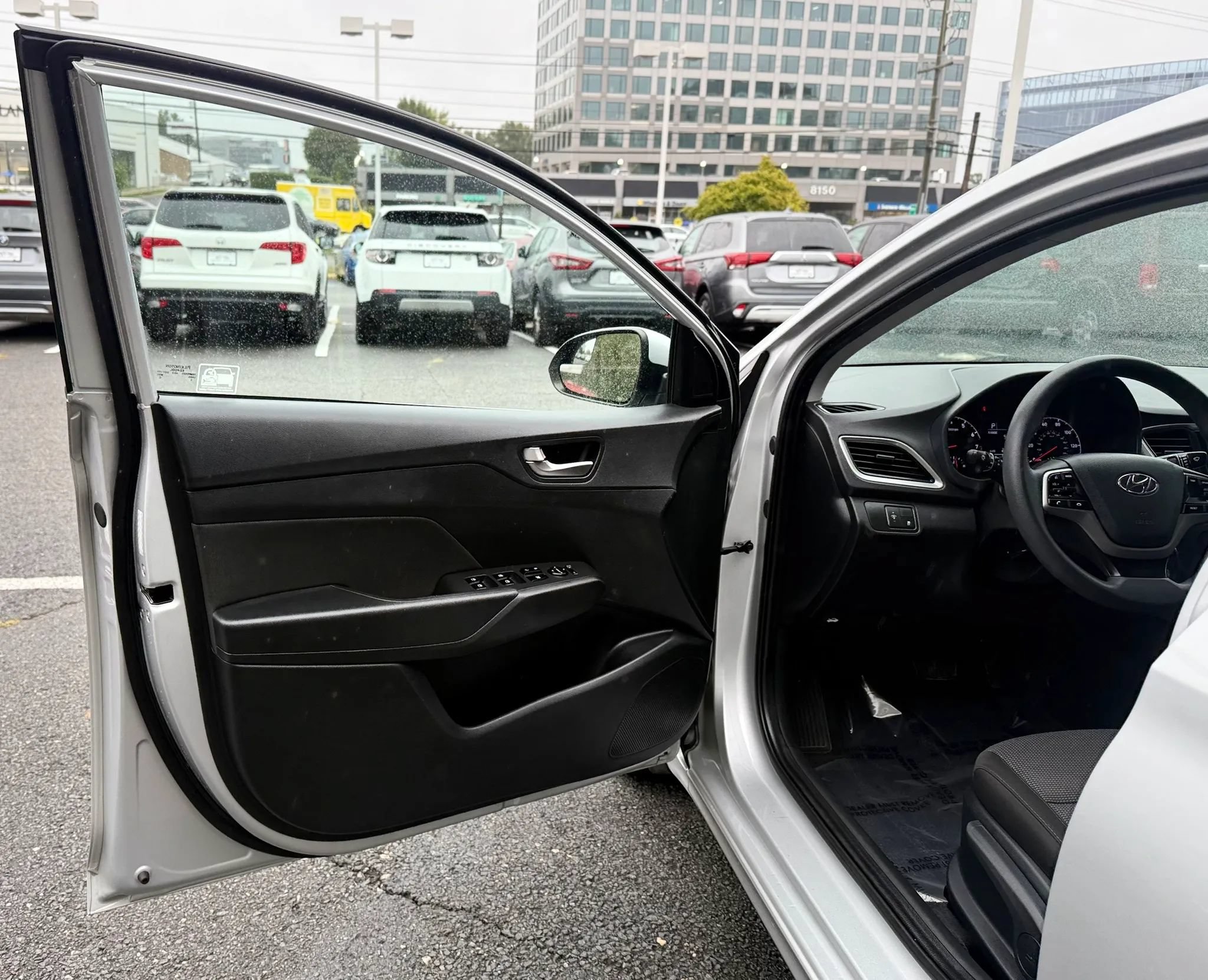 Used 2020 Hyundai Accent SEL FWD image 9