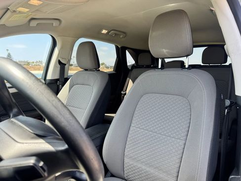 Used 2021 Ford Escape SE FWD image 18