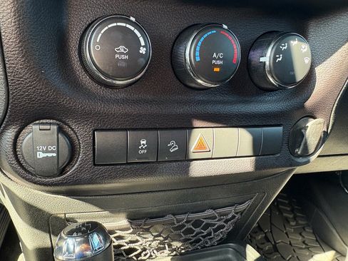 Used 2018 Jeep Wrangler Sport image 20