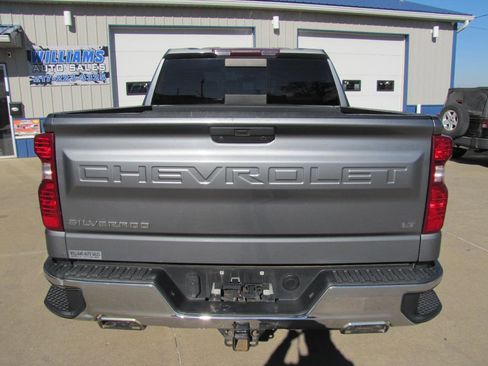 Used 2019 Chevrolet Silverado 1500 LT w/ Texas Edition image 5