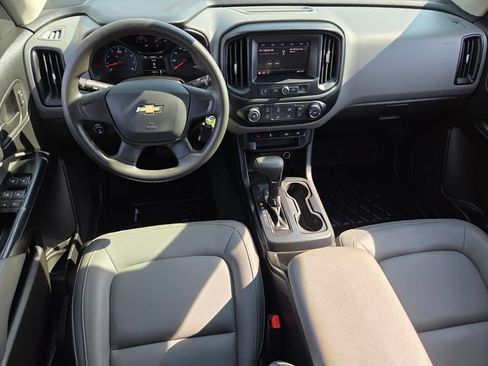 Used 2020 Chevrolet Colorado W/T AWD/4WD image 8