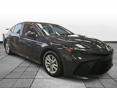 Used 2025 Toyota Camry LE FWD image 3