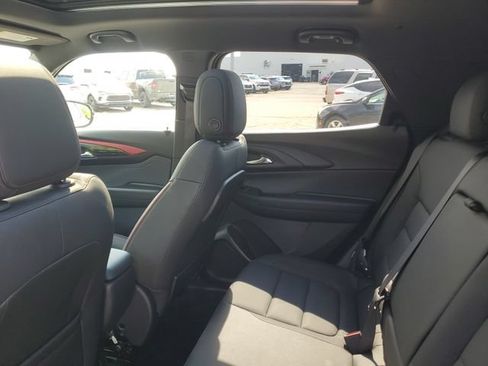Used 2025 Chevrolet TrailBlazer RS w/ Convenience Package AWD/4WD image 10