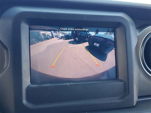 Used 2021 Jeep Wrangler Unlimited Sport image 27