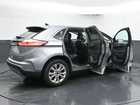 Used 2022 Ford Edge Titanium image 37