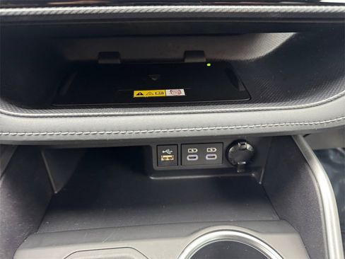 Used 2023 Toyota Highlander XSE image 23