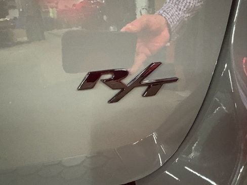 Used 2021 Dodge Durango R/T w/ Technology Group AWD/4WD image 27