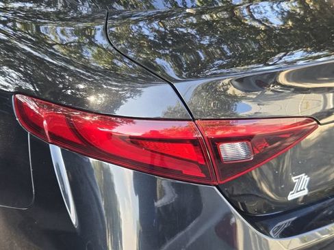 Used 2022 Alfa Romeo Giulia Ti RWD image 8