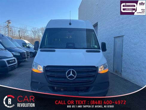 Used 2025 Mercedes-Benz Sprinter 2500 image 2