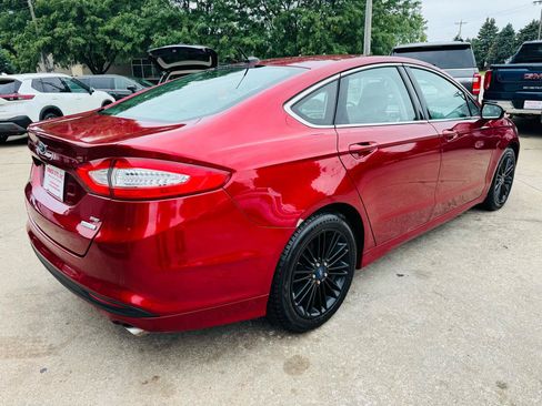 Used 2015 Ford Fusion SE w/ Equipment Group 202A FWD image 3
