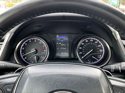 Used 2021 Toyota Camry SE image 20