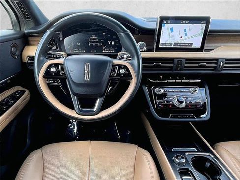 Used 2021 Lincoln Corsair Reserve FWD image 7
