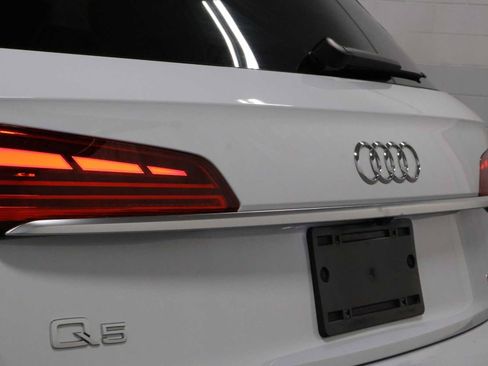 Used 2024 Audi Q5 2.0T Premium w/ Convenience Package AWD/4WD image 8