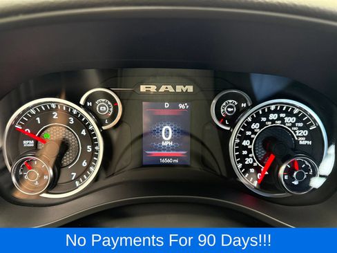 Used 2025 RAM 1500 Big Horn AWD/4WD image 9