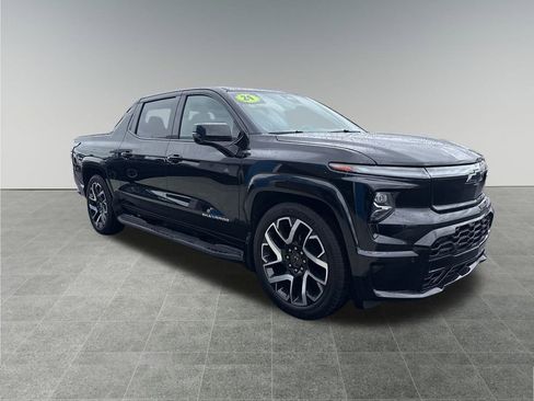 Used 2024 Chevrolet Silverado EV RST image 8